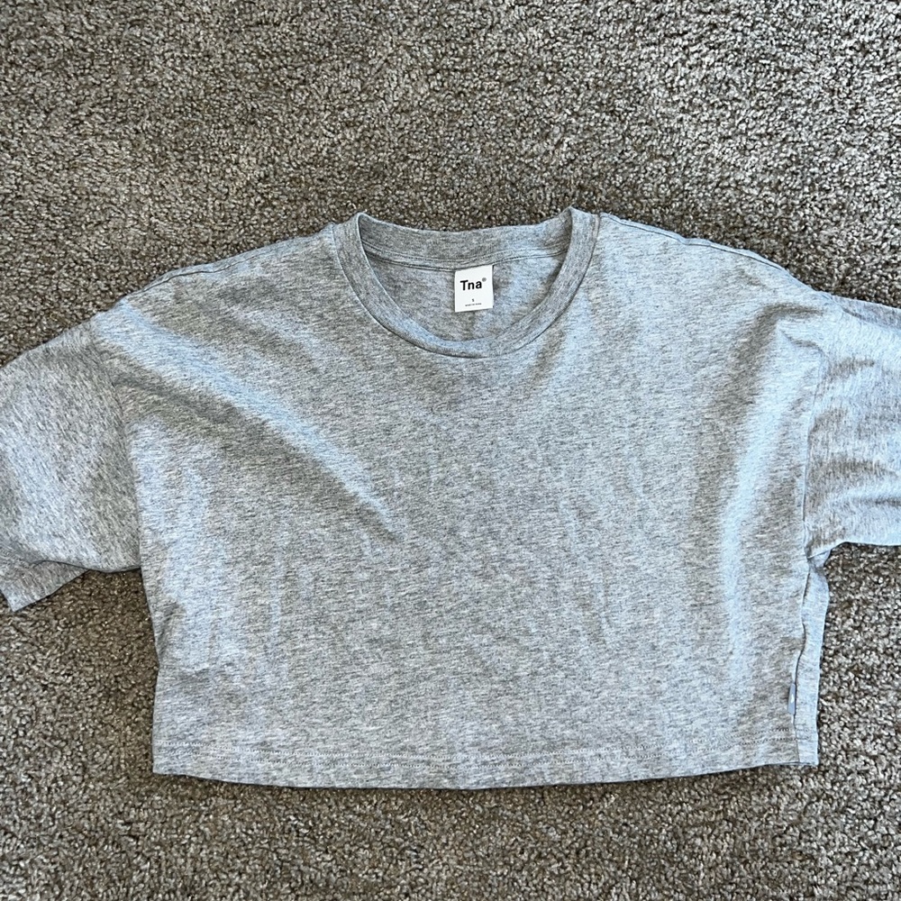 Aritzia TNA tee